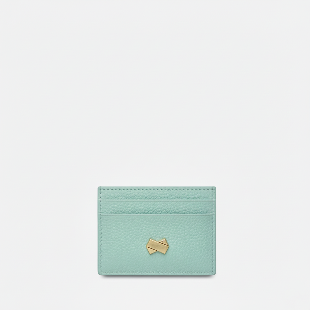 kortholder etui i mintgrønt læder forside med guldfarvet logo
